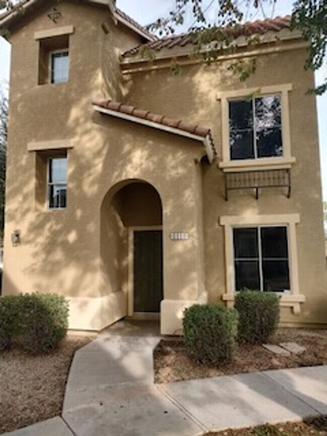 Photo - Park Central @ Augusta Ranch townhome (Ellsworth & Baseline)