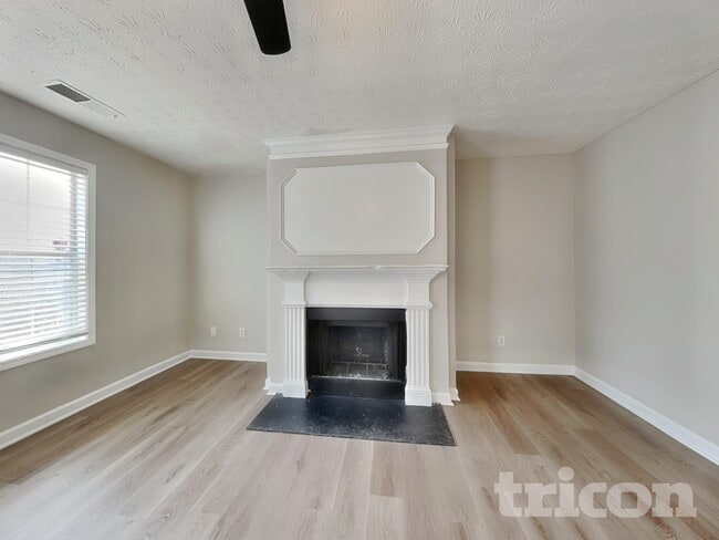 Photo - 2556 Tolliver Dr