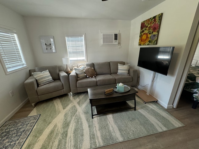 Photo - 210 H Pickens Rd