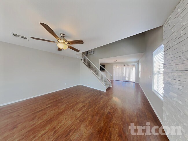 Photo - 2810 S 65th Ave