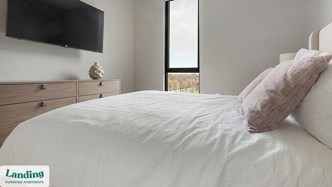 Photo - 299 DeBaliviere Ave Unit S522