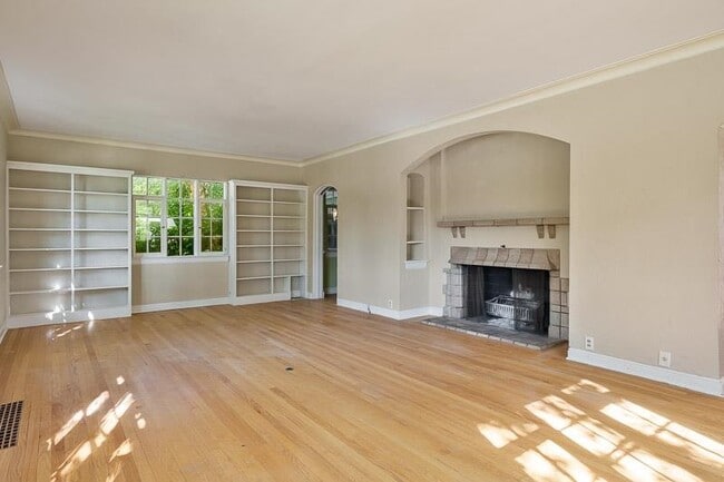 Photo - 618 S Harvey Ave