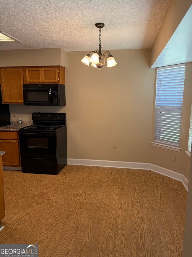 Photo - 110 Millers Trace Dr