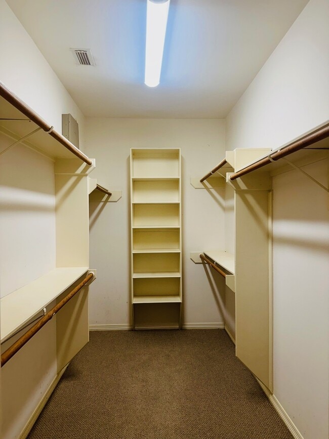 Photo - 1511 Beaconshire