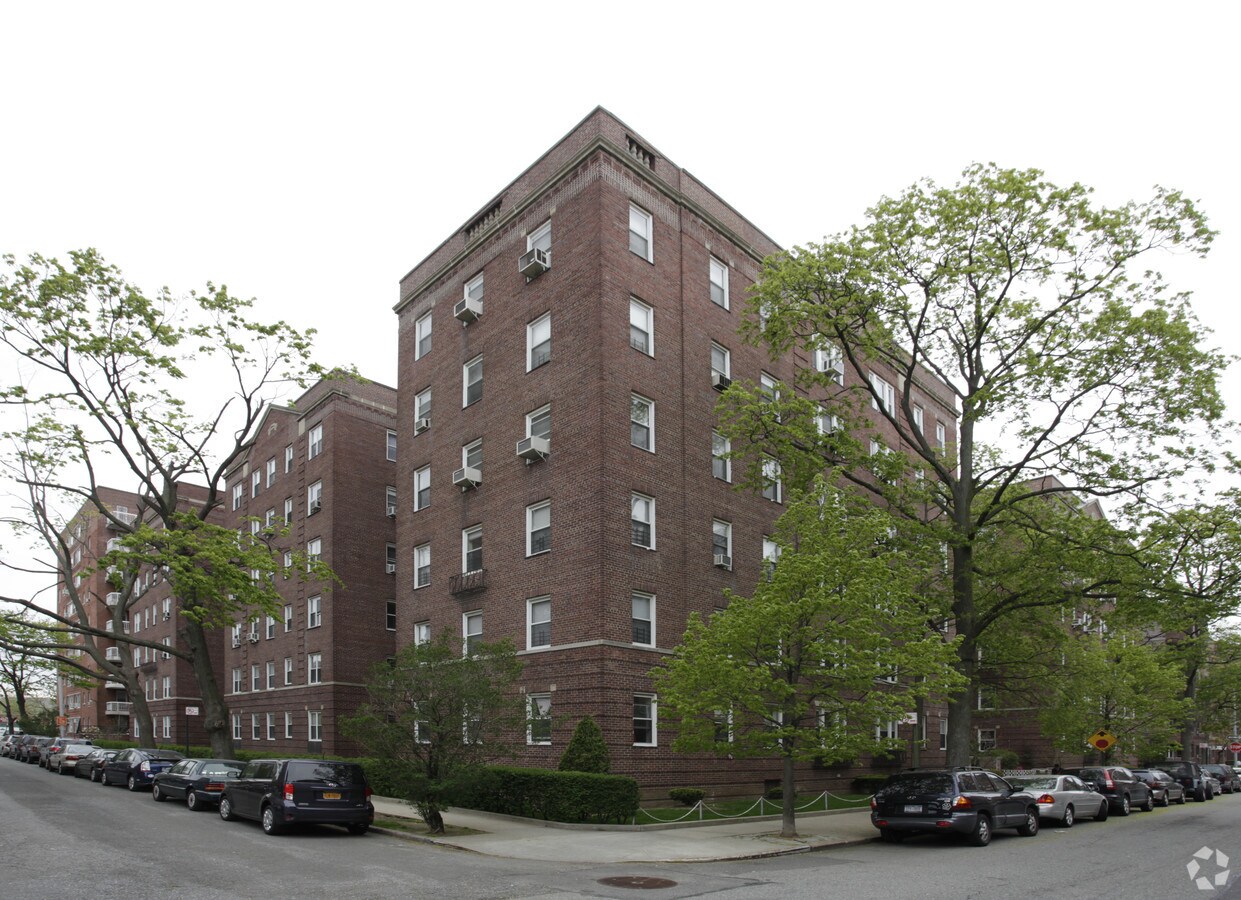 Photo - Seminole Apartments