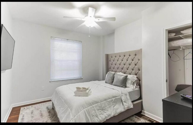 Photo - 5527 Pulaski Ave Unidad 1