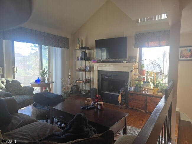 Photo - 90 Sycamore Ct