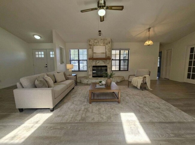 Photo - 57 Shores Blvd