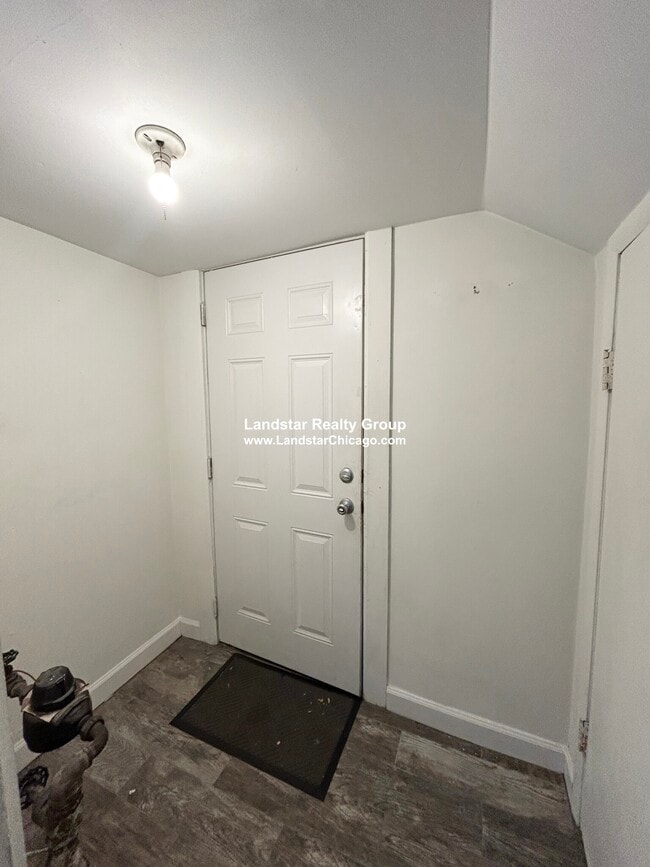 Photo - 1160 N La Salle Dr Unit 1160 N. La Salle Dr