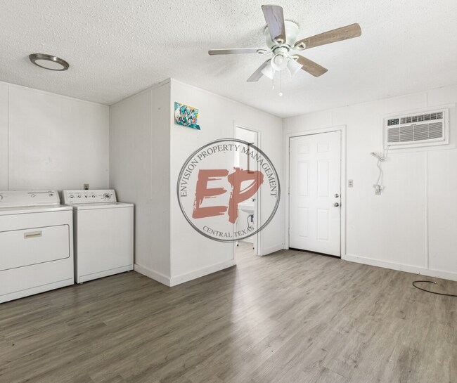 Photo - 102 County Rd 1605