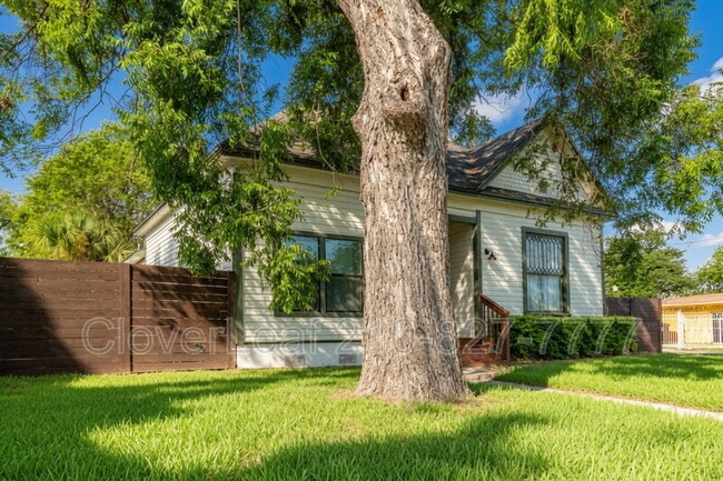 Photo - 242 Furnish Ave