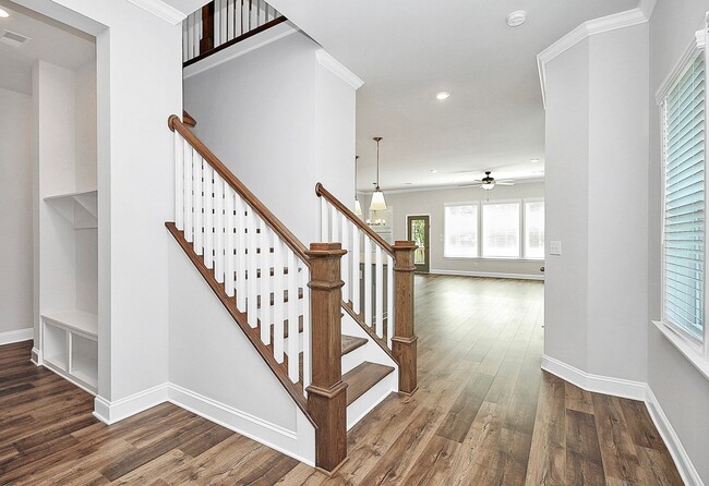 Photo - 2536 Barry St