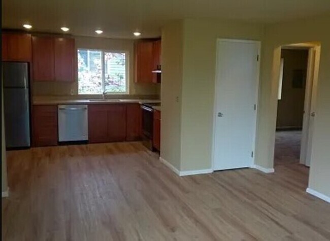 Photo - 5215 38th Ave SW Unit 2