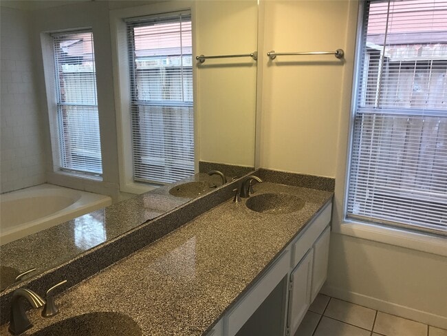 Photo - 3310 Stillmeadow Dr