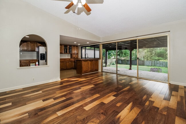 Photo - 1518 Lenore St