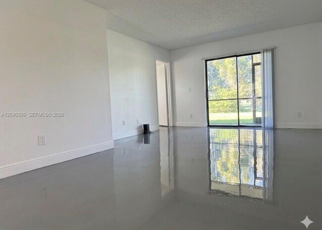 Photo - 10325 NW 11th St Unidad 101