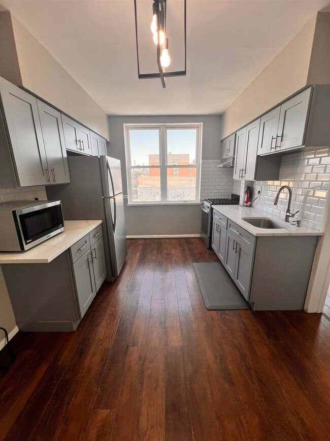 Photo - 217 44TH St Unit 25