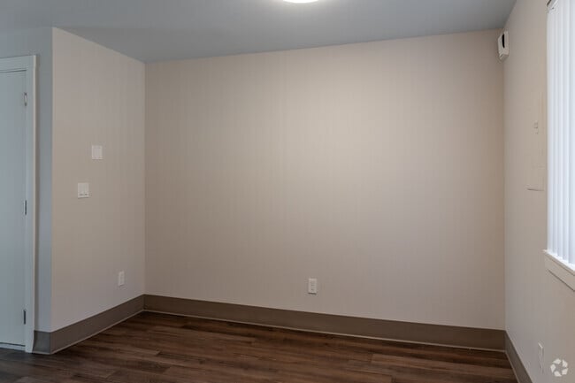 3BR, 1BA, B - Dining Area