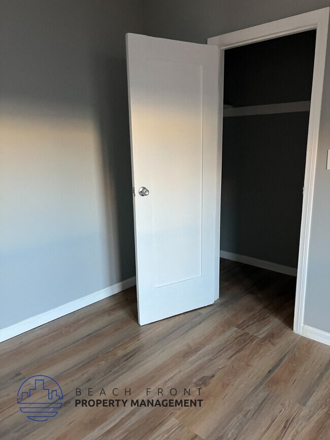 Photo - 601 N Rossmore Ave.