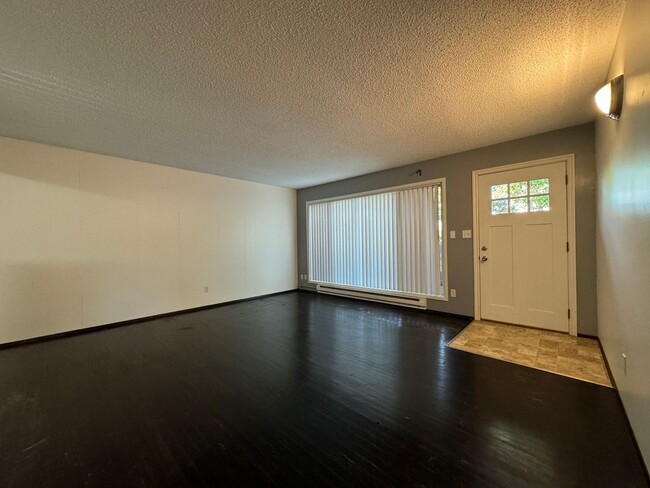 Photo - Reed Neighborhood Gem~ Great Natural Light~ Fenced Front Patio~ Onsite Laundry~ Off Street parkin... Unit 4610