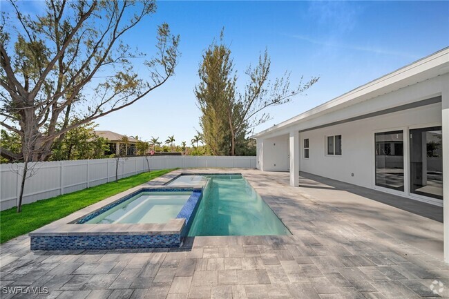 Building Photo - 1107 NW 40th Pl Rental