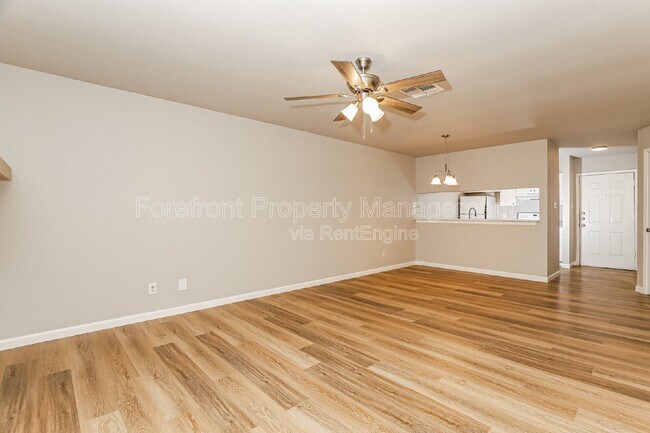 Photo - 7802 Richard Frank Way Unidad 3