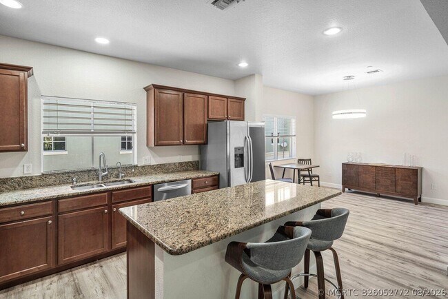 Photo - 48 NW Hawthorne Pl