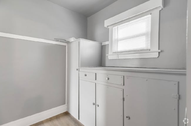 Building Photo - 6714 Sebert Ave Rental