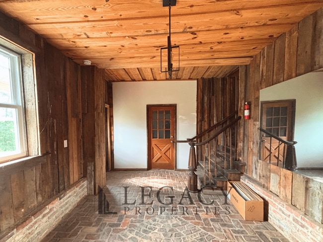 Photo - Scuffletown Unit D