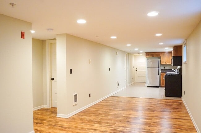 Photo - Beautifully Updated 2-Bed w/Condo Grade Fi... Unit 05