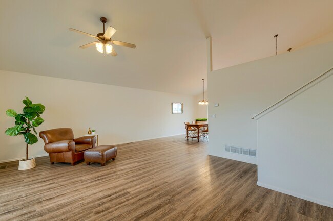 Photo - 158 Green Teal Dr