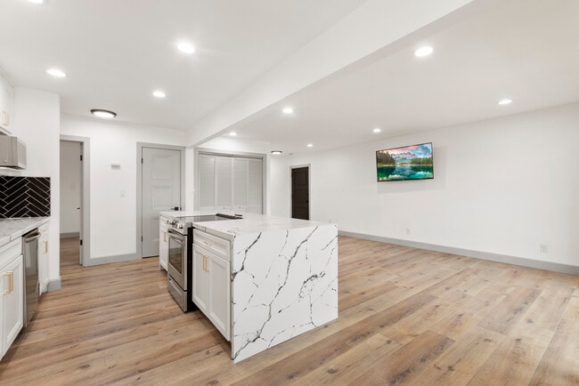 Photo - 4475 49th Street