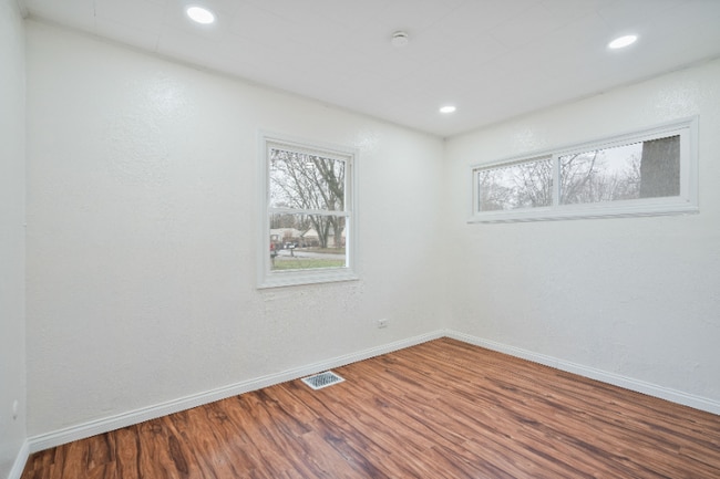 Photo - 2519 Walker Ave