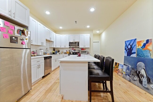 Photo - 1945 N Gratz St Unit B