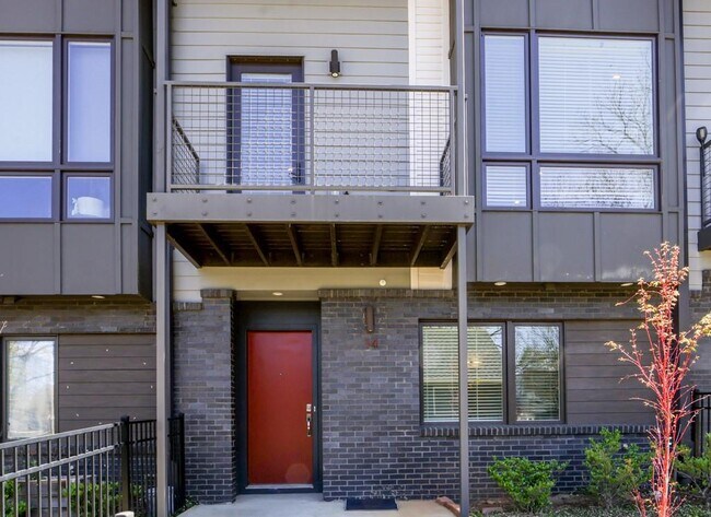 Photo - 1145 Kirkwood Ave SE