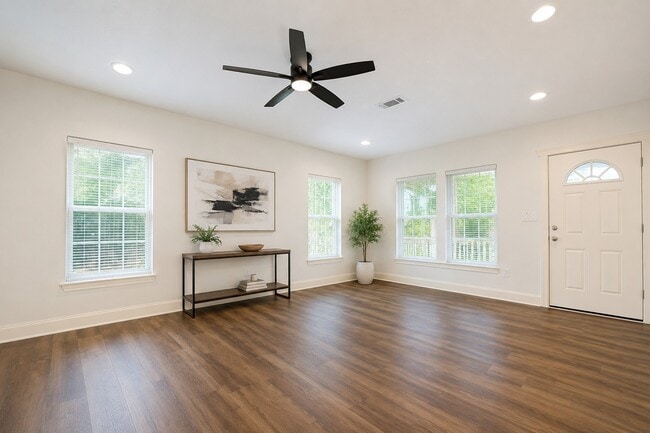 Photo - 1011 N Valderas St