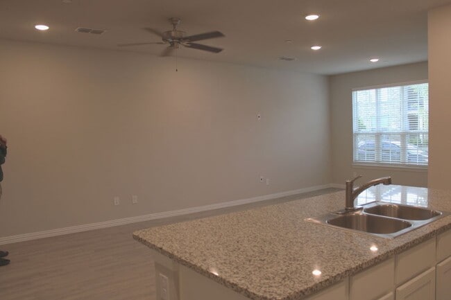 Photo - 2908 Mare Dr