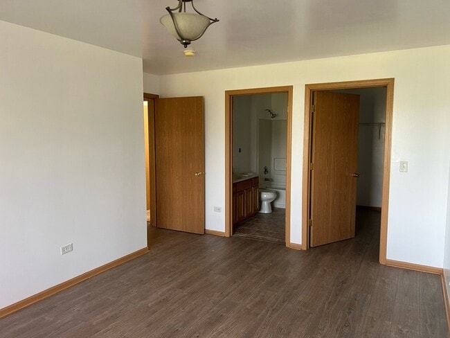 Photo - 2115 Silverstone Dr