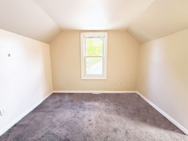 Photo - 3 BED 2 BATH BEAUTIFUL SINGLE FAMILY HOME IN CLEVELAND!