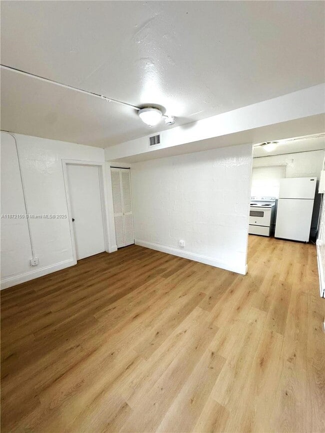 Building Photo - 840 NW 5th Ave Unit 1 Rental