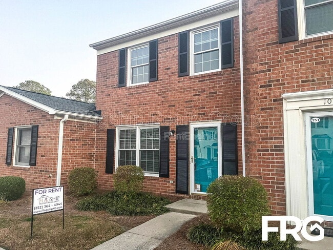 Photo - 2700 Thackery Rd