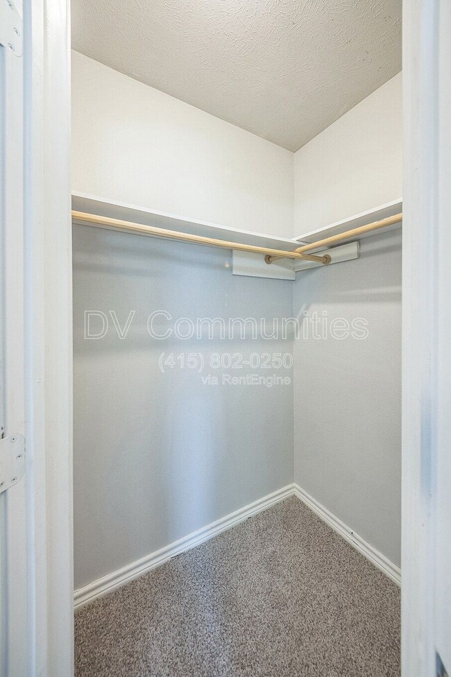 Photo - 9830 Cherokee St