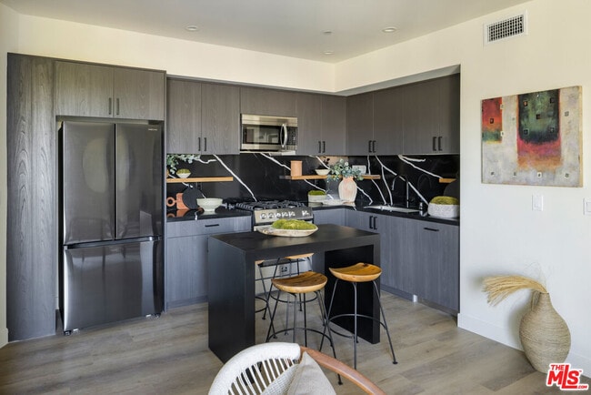 Photo - 1110 Spaulding Ave Unit 102