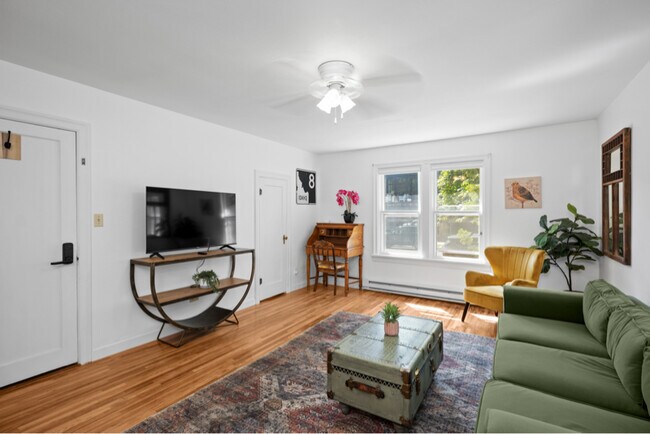 Photo - 801 E Lakeside Ave Unit 1