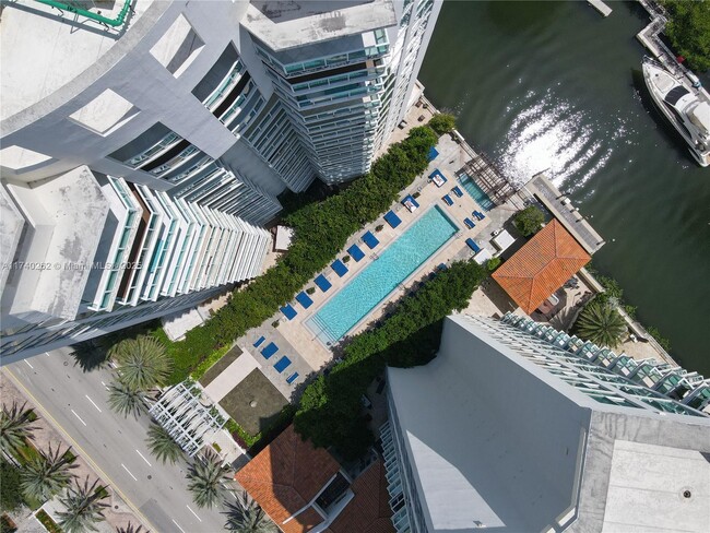 Photo - 150 Sunny Isles Blvd Unidad 1-1603 Rental