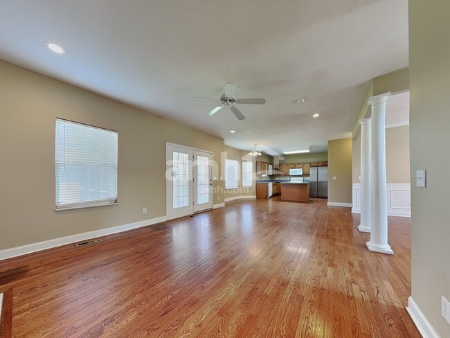 Photo - 4635 Aylesbury Dr