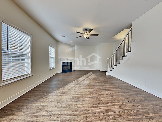 309 Old Stone Ct