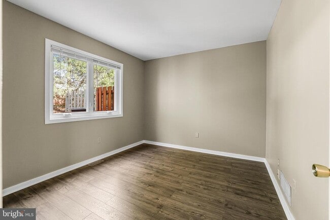 Photo - 363 Chickory Way