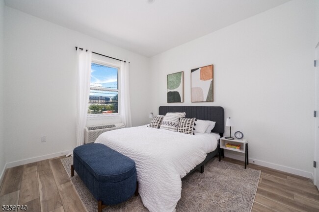 Photo - 44 Irvine Turner Blvd Apartamento Unidad 236