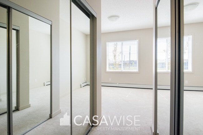 Photo - 1144-1144 Adamson Dr SW